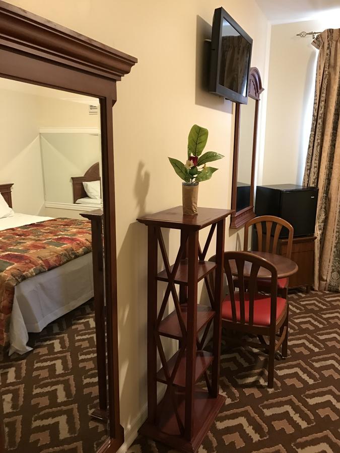 Waterbury Big Apple Motel Esterno foto