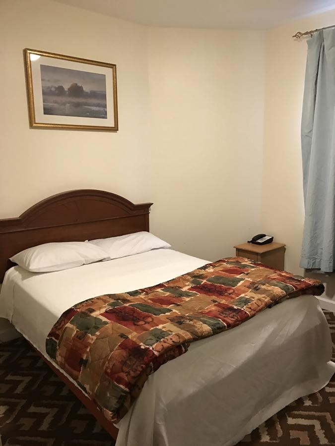 Waterbury Big Apple Motel Esterno foto