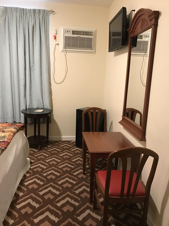Waterbury Big Apple Motel Esterno foto